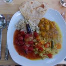 Farbendrohes ayurvedisches Menü